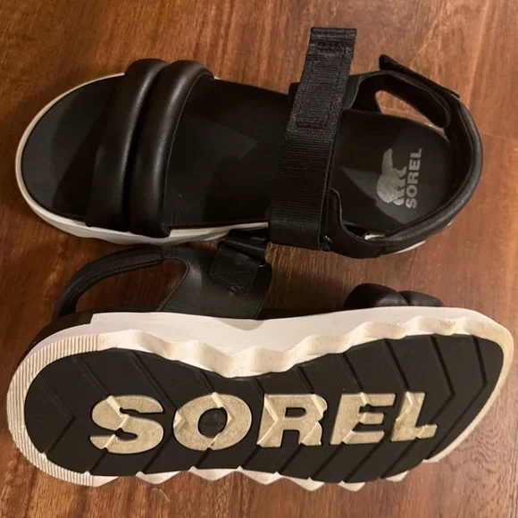 Sorel Black and White Sporty Sandals with Chunky Sole - Picture 3 of 7